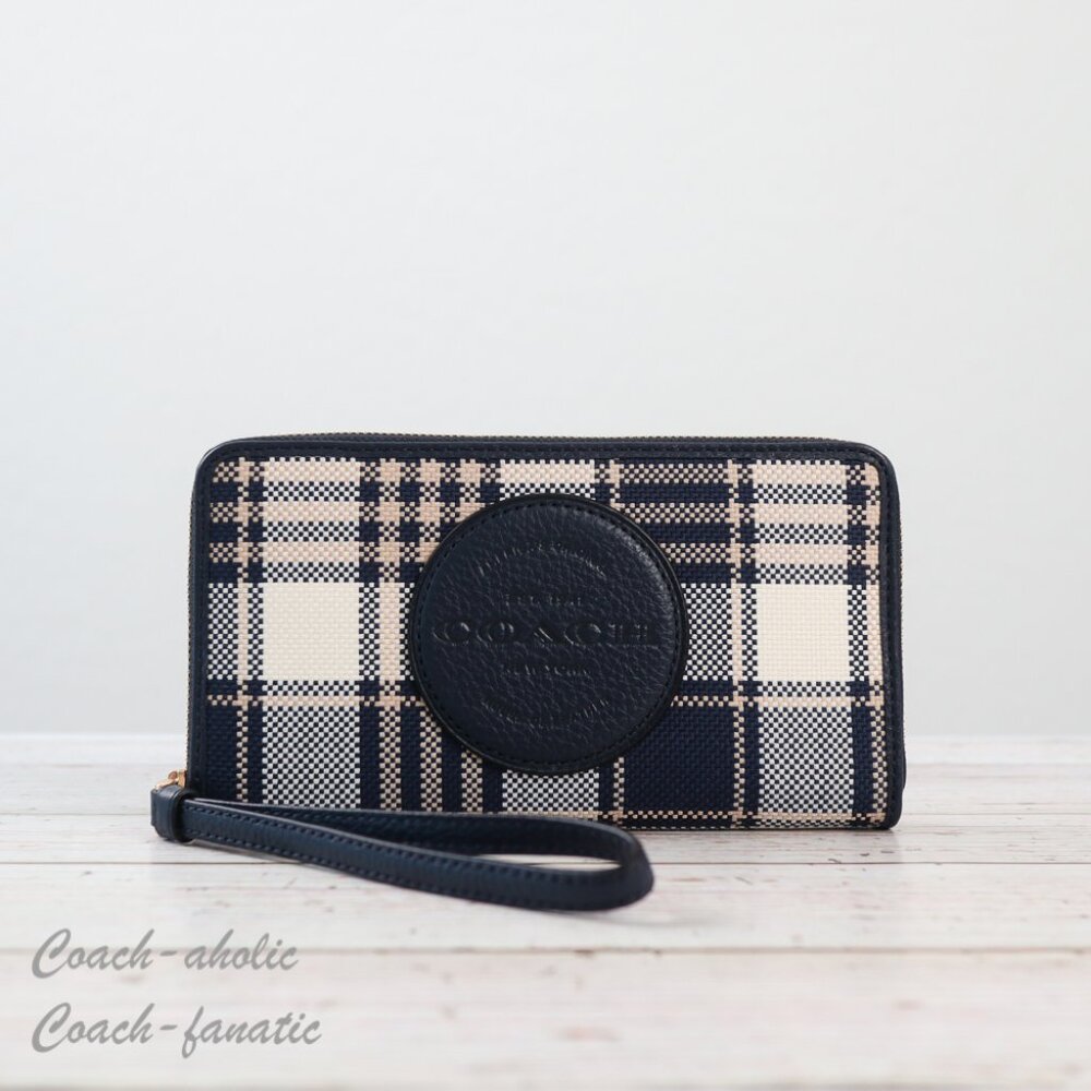 NWT Coach C8680 Dempsey Phone Wallet With Garden Plaid Print And Coach Patch